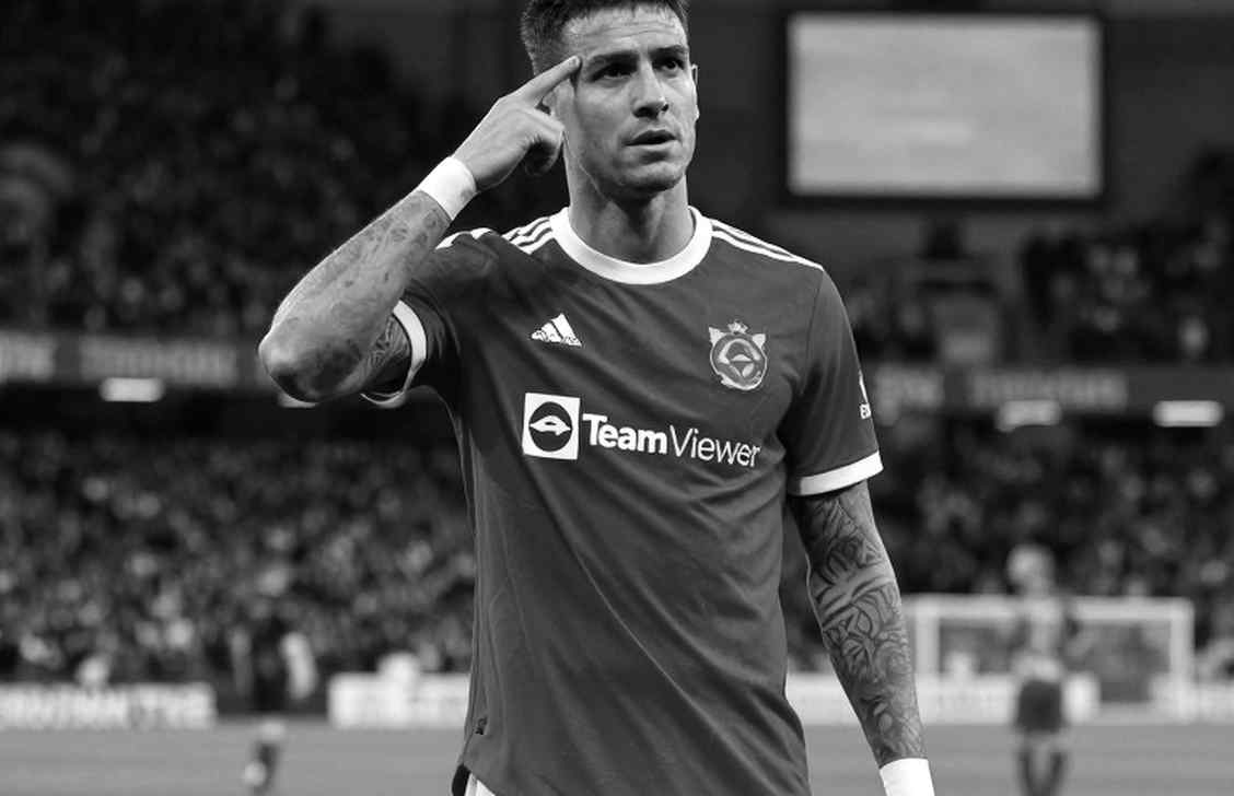 Ten Minutes of Silence: The Everton Free Kick Where Three Clubs Became One